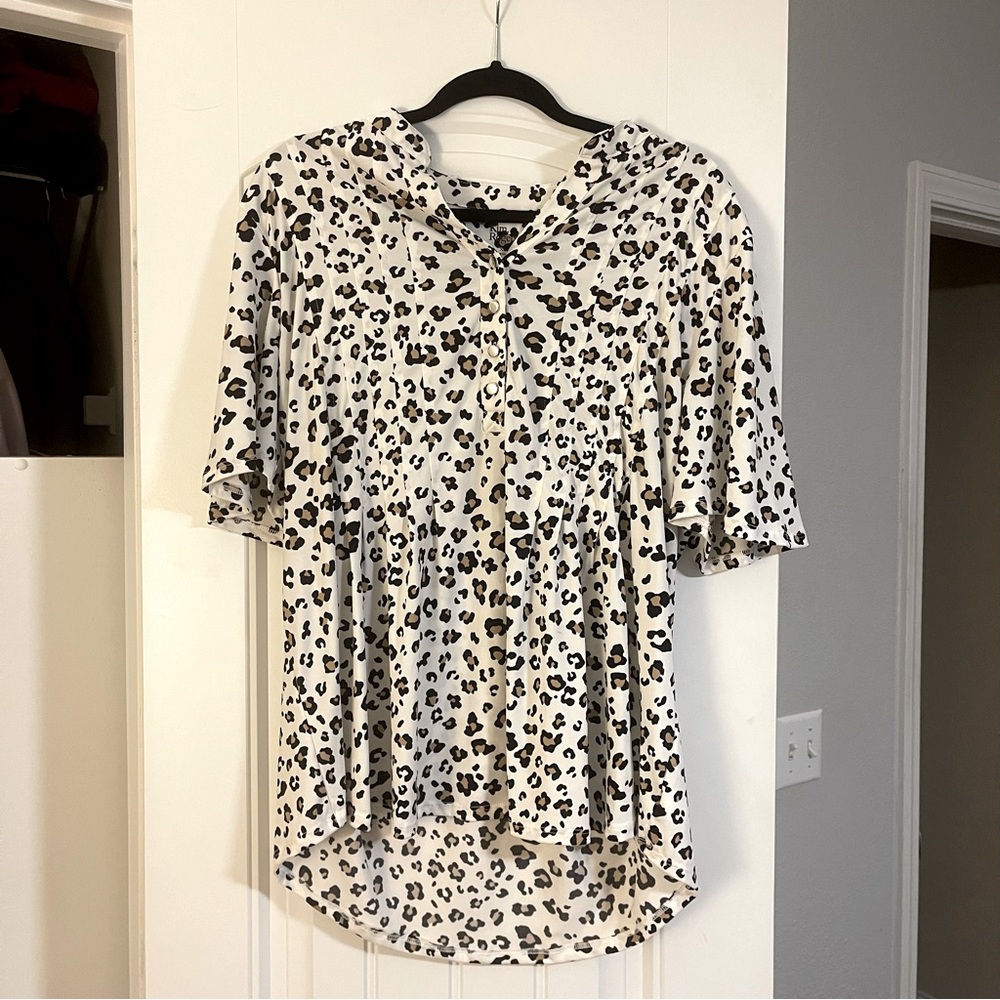 Kim Rodgers Blouse - Size XL - Cheetah Print w/ Tan, Black, White Colors